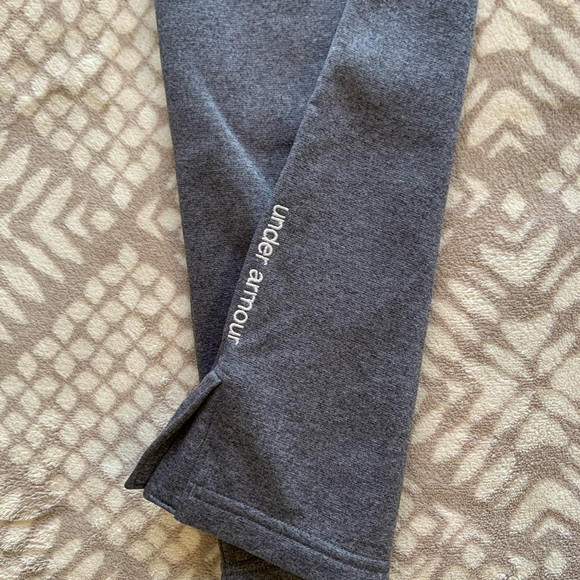 Under Armour gray sweatpants - Picture 4 of 4